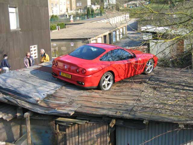 Ferrari gut geparkt
		