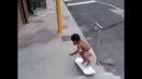 2jähriger Skateboarder