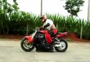 U - Turn mit einem Motorrad