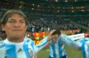 argentinischer Fußballspieler vs. Kameramann