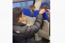 Handyhalterung im Zug