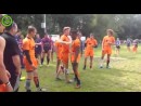 niederländischer Fussball - Handschlag