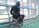 Stuntman testet Rollstuhlrampen
