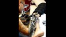 Tattoomaschine als Prothese