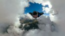 Wingsuit - Flug durch die Wolken