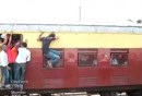 Zugfahren in Mumbai