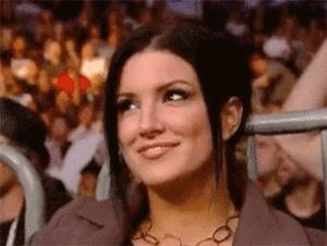 auf die Lippe beißen