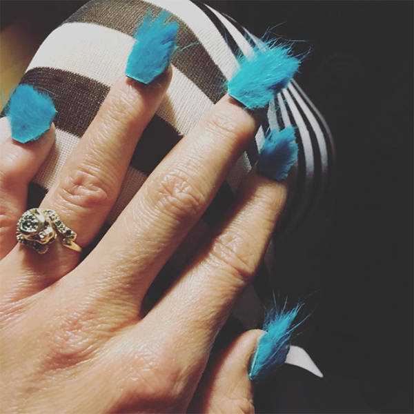 Behaarte Fingernägel? NEIN DANKE!