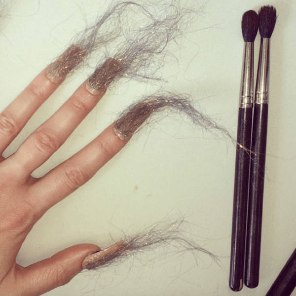 Behaarte Fingernägel? NEIN DANKE!