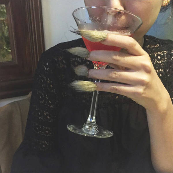 Behaarte Fingernägel? NEIN DANKE!