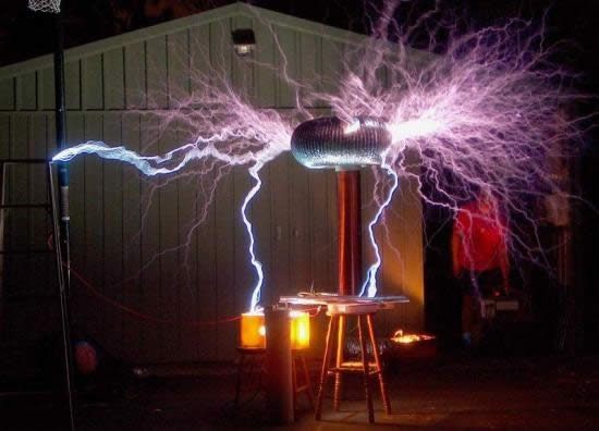 coole Effekte mit Teslaspule