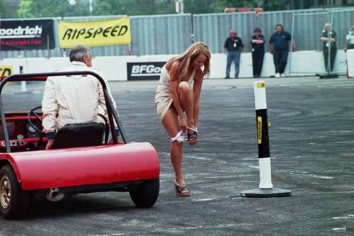 Nein! Ich starre sie nicht an!