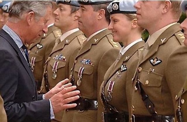 Nein! Ich starre sie nicht an #3