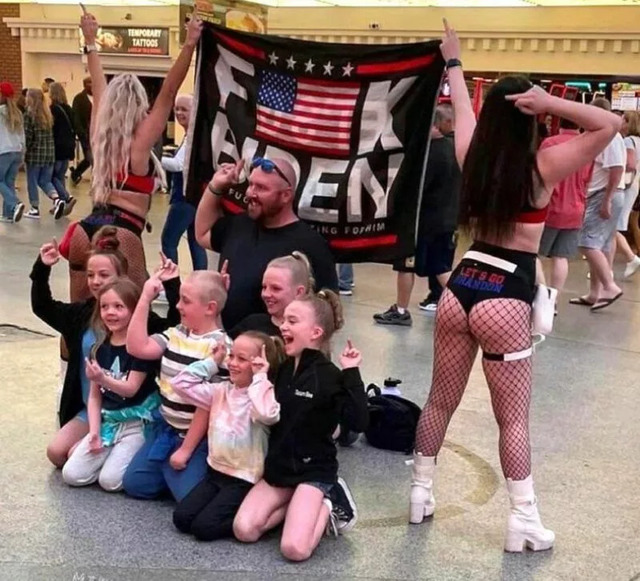 Bildschirmarbeiter - Picdump KW 16/2022