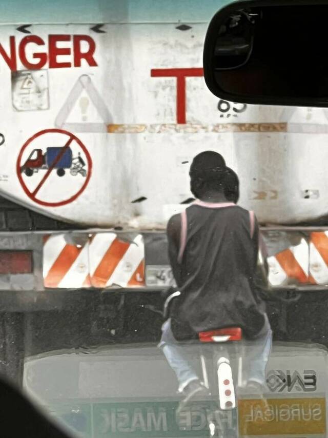 Bildschirmarbeiter - Picdump KW 17/2022