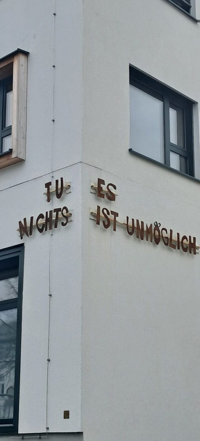 Bildschirmarbeiter - Picdump KW 18/2026