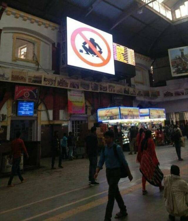 Nachschlag - Bildschirmarbeiter - Picdump KW 49/2023